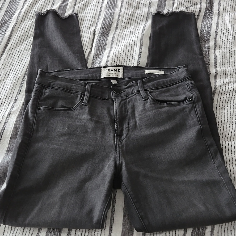 Frame Le High Skinny Dark Jean 26 Quinn Fray Stretchy Comfortable Soft Trending - Picture 3 of 13